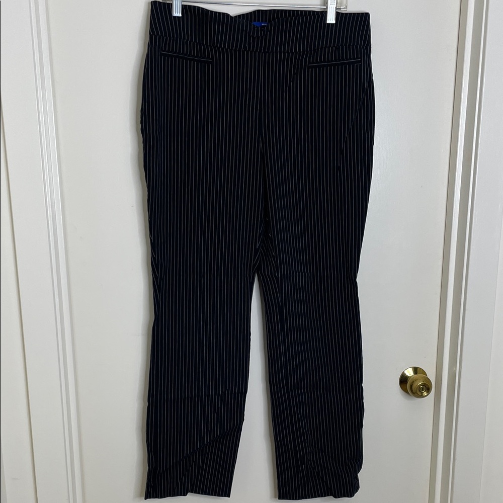 Apt. 9 Women's Black Pinstriped Trousers